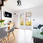 Loft House Rozewie Sauna & Goraca Balia 아파트 *