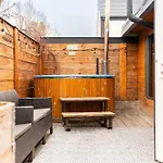 Loft House Rozewie Sauna & Goraca Balia 아파트 *